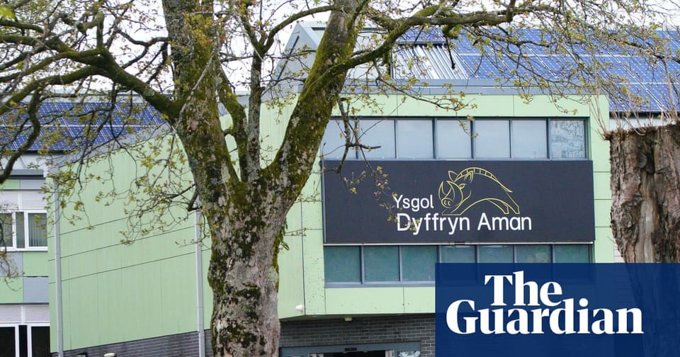 英国少女袭击案报告：信息共享缺失与早期干预瓶颈凸显