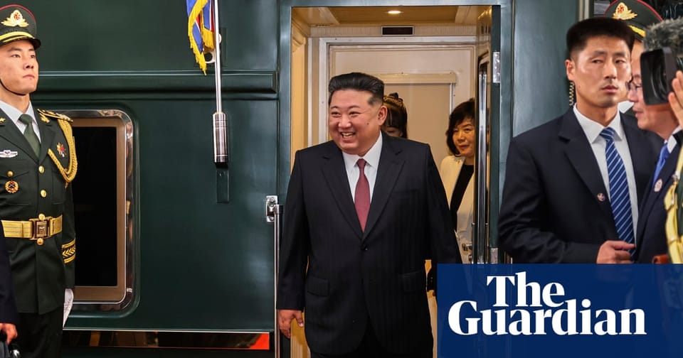 金正恩乘专列抵京出席阅兵:中朝俄领导人同台,意在重塑区域战略格局