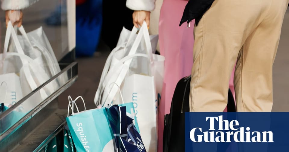 英国7月零售销售意外增长,赛事与天气驱动,数据质量问题凸显