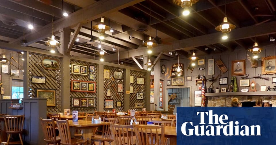 Cracker Barrel暂停品牌重塑，保守派压力下回归传统