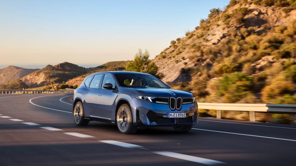 BMW Neue Klasse iX3：800V架构与域控制器重塑电动车体验